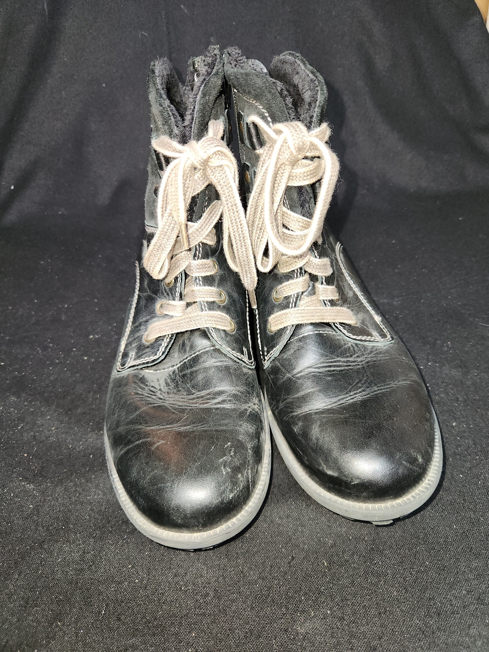 #285 Josef Seibel Black Leather Lace-Up Ankle Boots with Beige Laces